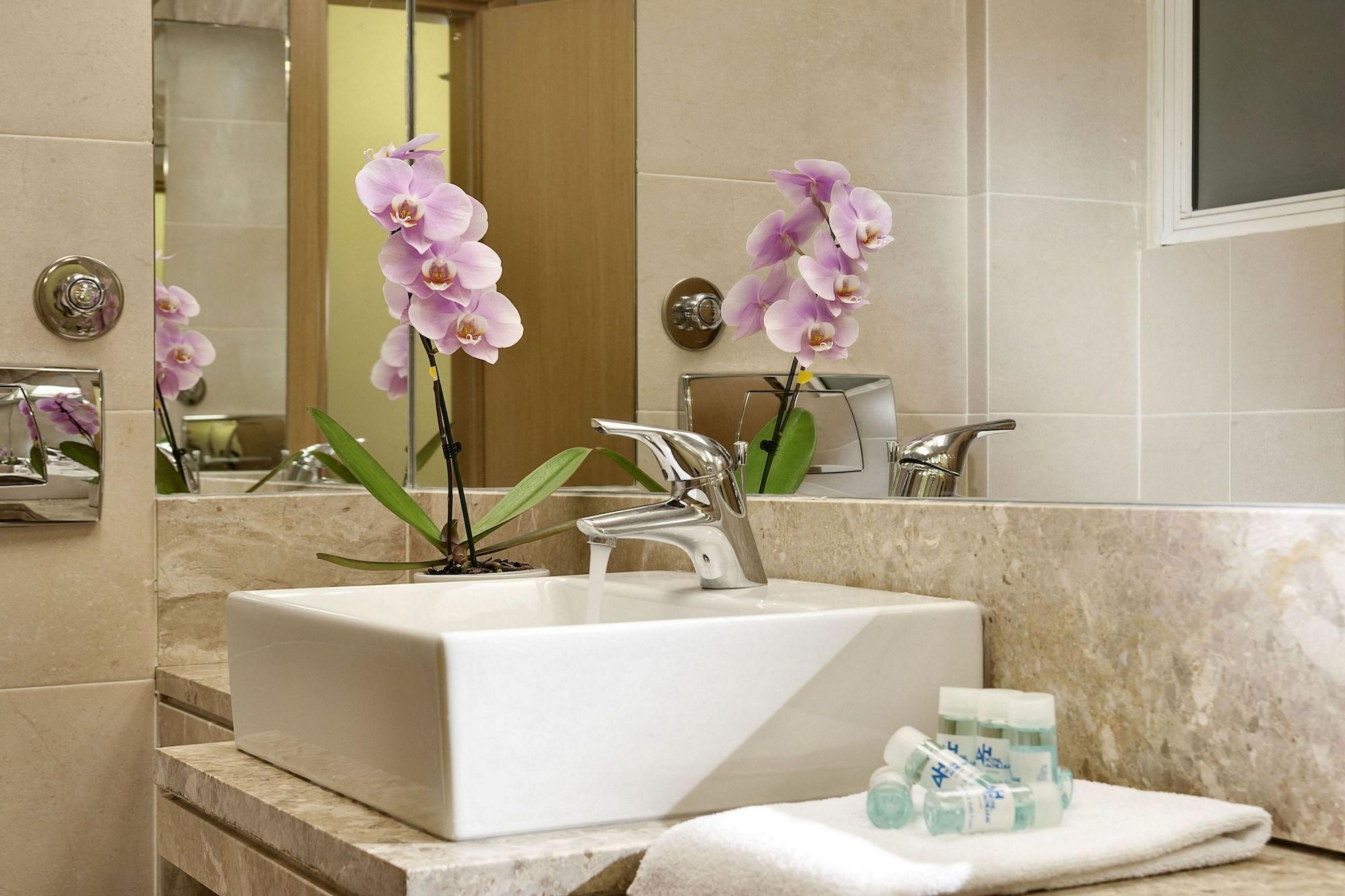 אתונה Hotel Achilleas מראה חיצוני תמונה