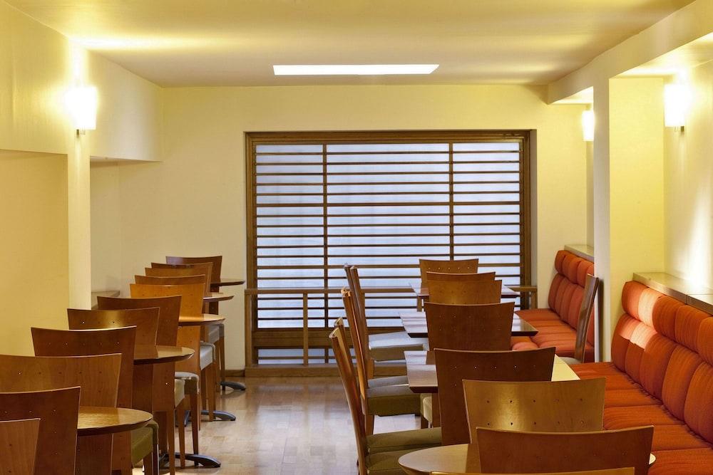 אתונה Hotel Achilleas מראה חיצוני תמונה