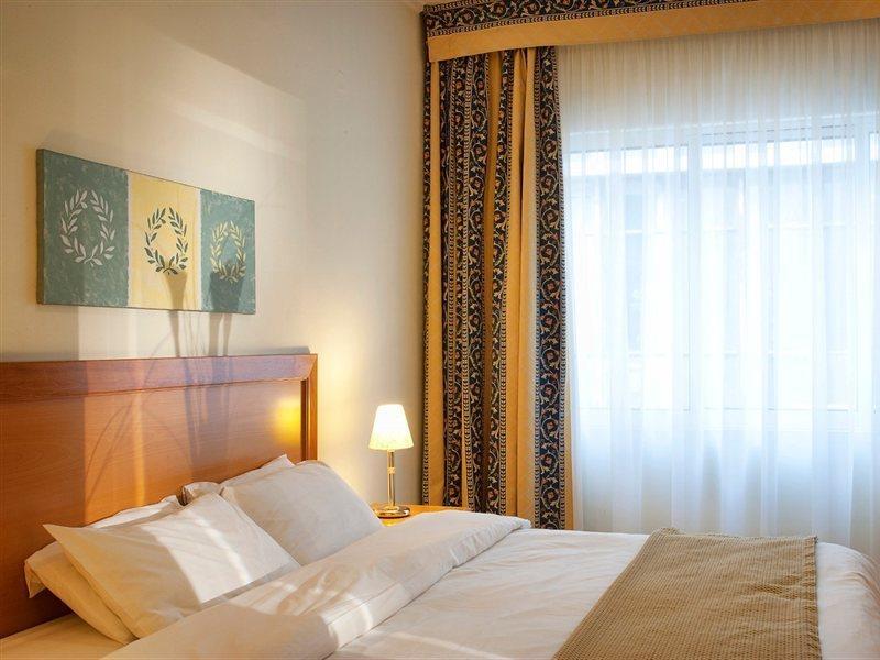 אתונה Hotel Achilleas מראה חיצוני תמונה